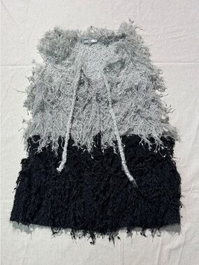 Silioni Silver-Trim Textured Fringe Knit Vest - S/M